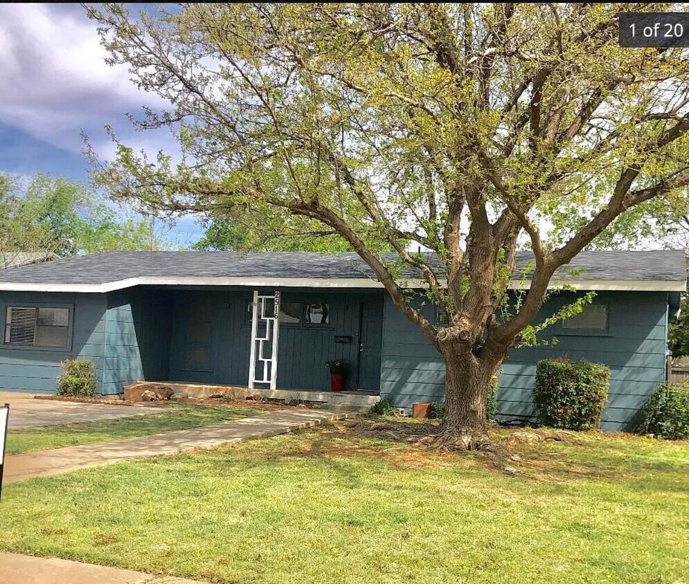 Foto principal - 2516 44th St