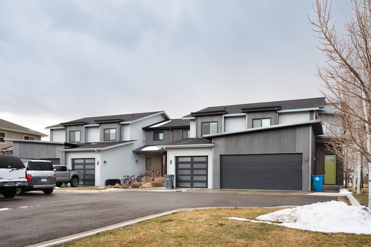 Foto principal - 3083 Warbler Way