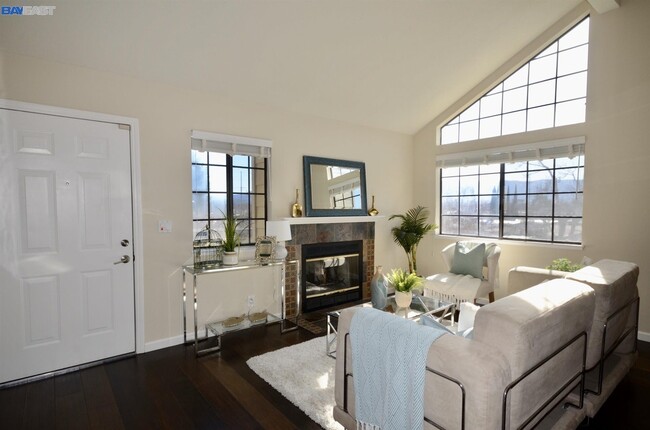 Building Photo - 3114 Heather Ridge Dr