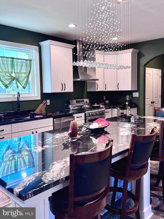 Building Photo - 9022 Vistaview Ln