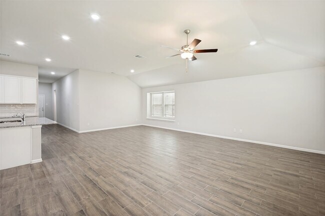 Building Photo - 14057 Kempt Dr