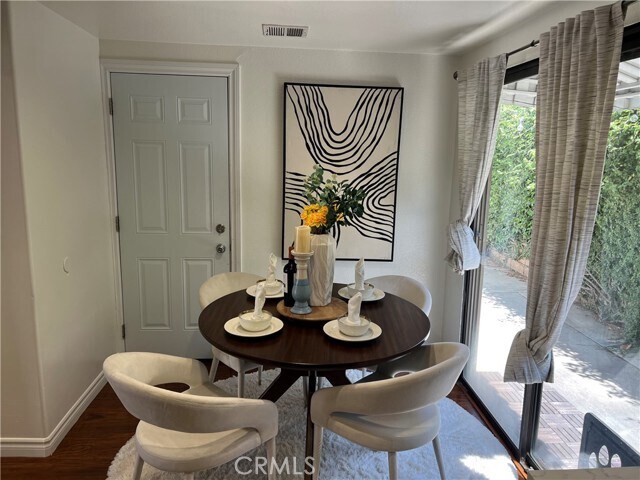 Foto del edificio - 205 Violet Ave