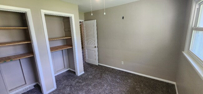 Building Photo - 809 N Patton Ave