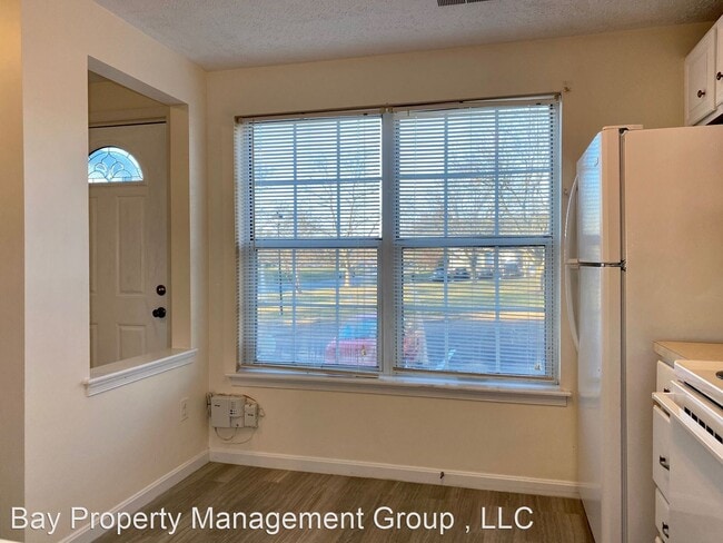 Building Photo - 3 br, 1.5 bath House - 1209 Brice Sq