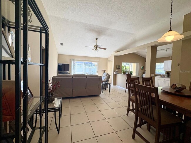 Building Photo - 17744 Esprit Dr