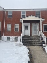 Building Photo - 2917 Cornwall Rd