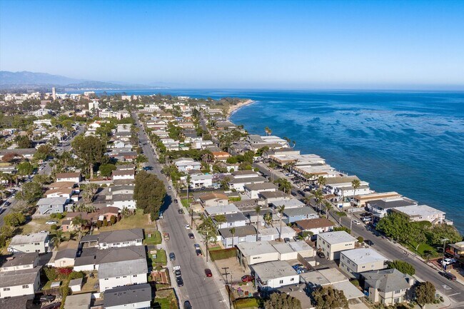 Foto del edificio - 6685 Sabado Tarde Rd