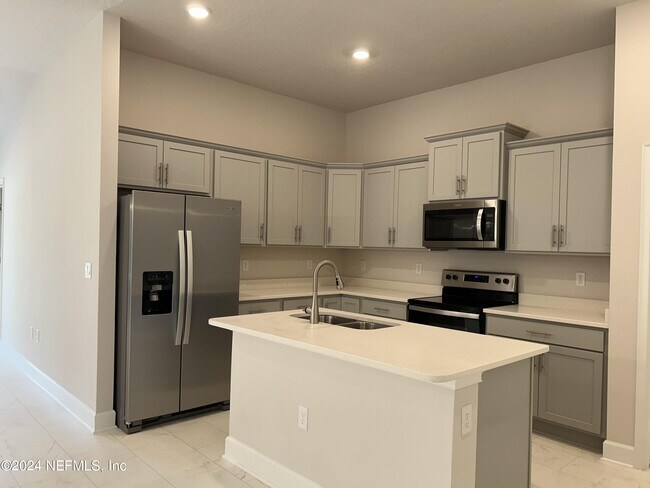 Foto del edificio - 3152 Laurel Springs Dr