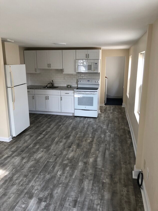 Primary Photo - 639 N 12th St