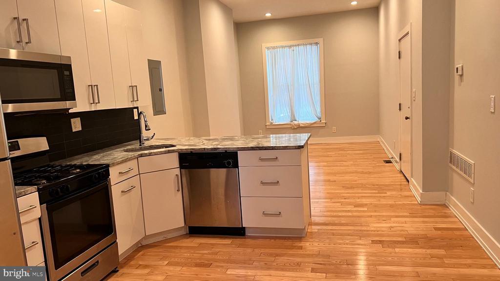 Foto principal - 629 N 32nd St
