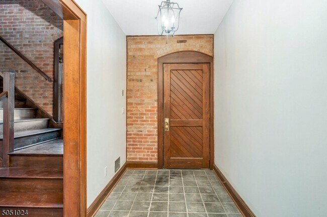 Foto del edificio - 10 Oak St