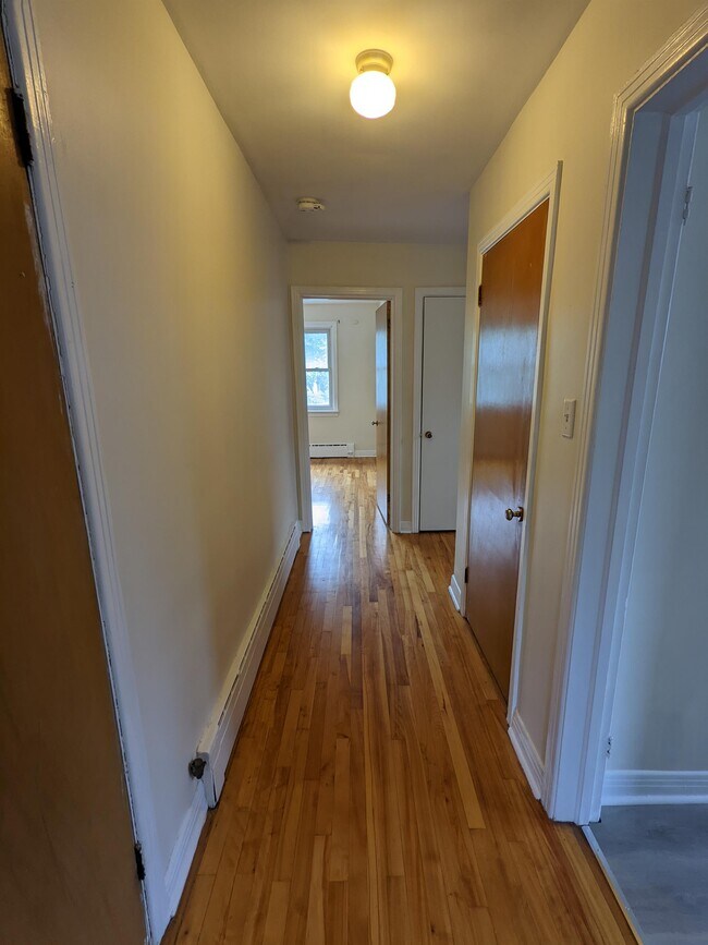 Building Photo - 1130 Aldea Ave