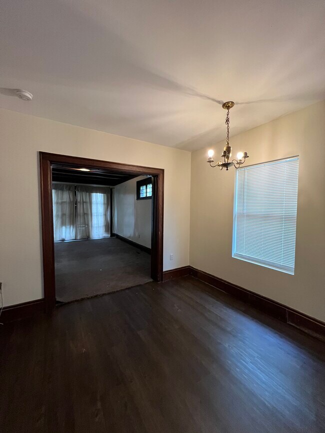 Entrada al dormitorio - 568 Bird Ave