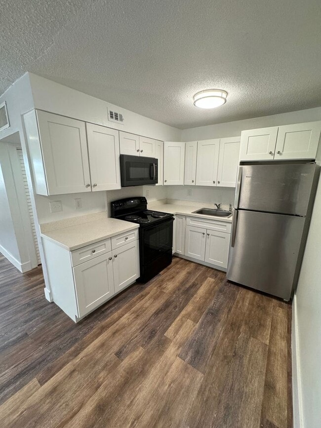 Foto del interior - 2500 Johnson St LLC