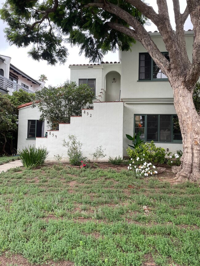 Facade of Triplex - 854 19th St