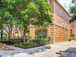 Building Photo - 3610 Gillespie St