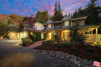 Building Photo - 7972 Mulholland Dr