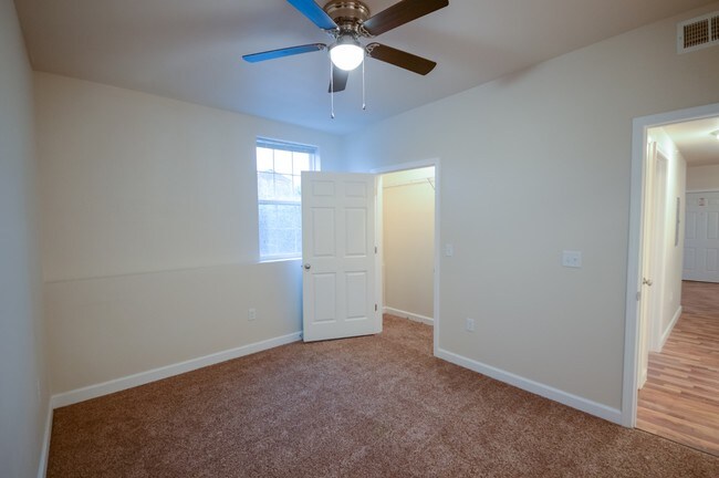 Building Photo - 1205 Basswood St