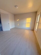 Building Photo - 638 Carbon St