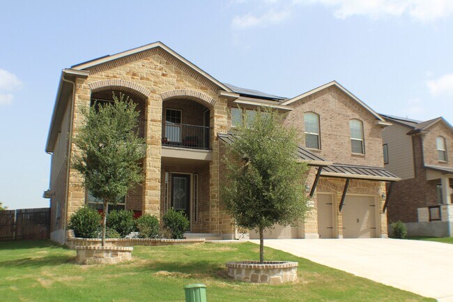 Building Photo - Beautiful spacious rental with fabulous up...