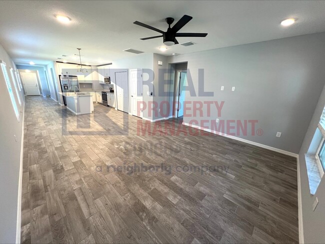 Foto del edificio - 1424 Sunset Preserve Wy