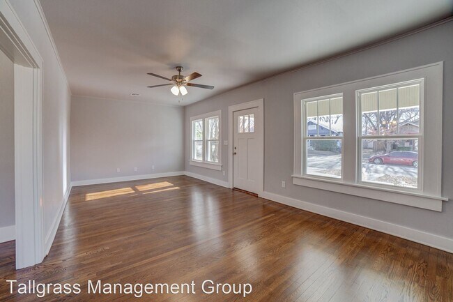 Building Photo - 3 br, 2 bath House - 2639 E 8th St