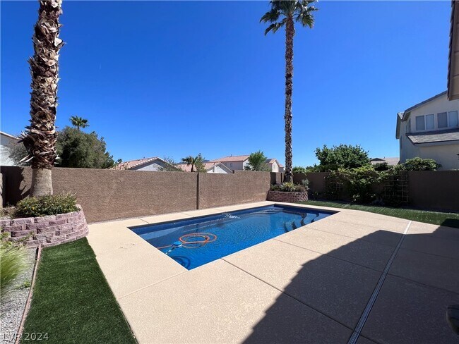 Building Photo - 989 Leadville Meadows Dr