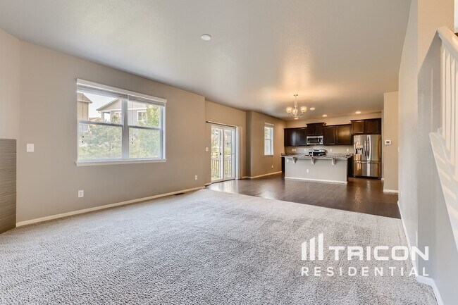 Foto del edificio - 20732 Scenic Park Dr