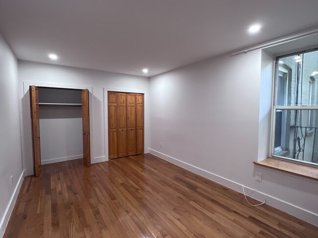 Foto del edificio - 175 Pinehurst Ave