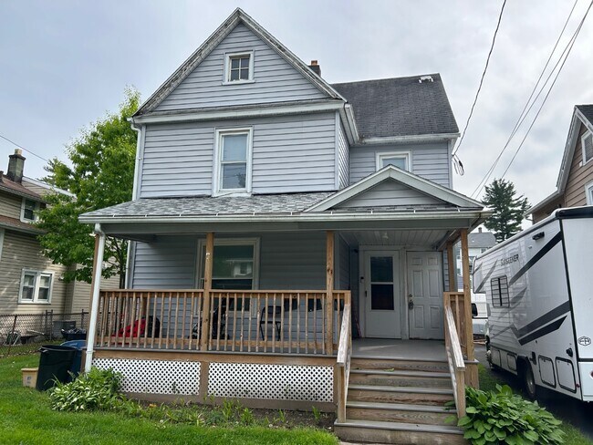 Foto del edificio - 24 Burdick Ave