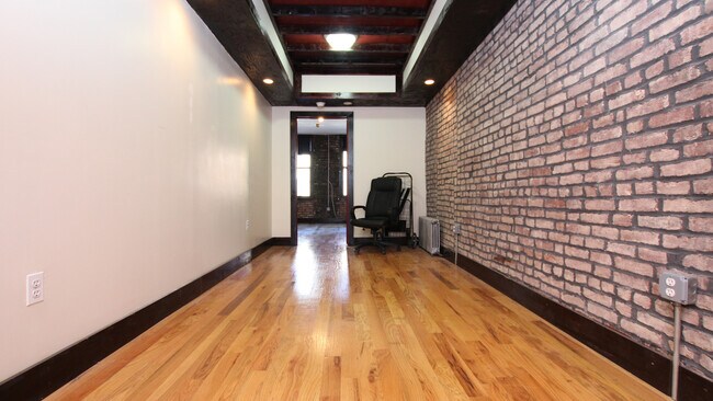 Foto del edificio - 275 Linden St