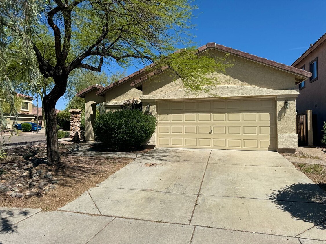 Primary Photo - 2576 W Preserve Way - Fantastic Location! ...