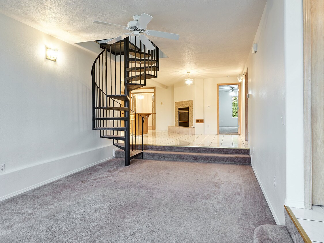 Foto principal - 653 NE Polk Station Rd