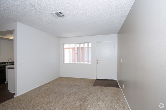 1 BR, 1 BA - 850 SF - White Sands Apartments
