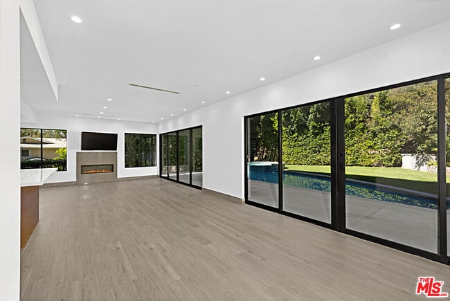 Foto del edificio - 11200 Dona Lola Dr