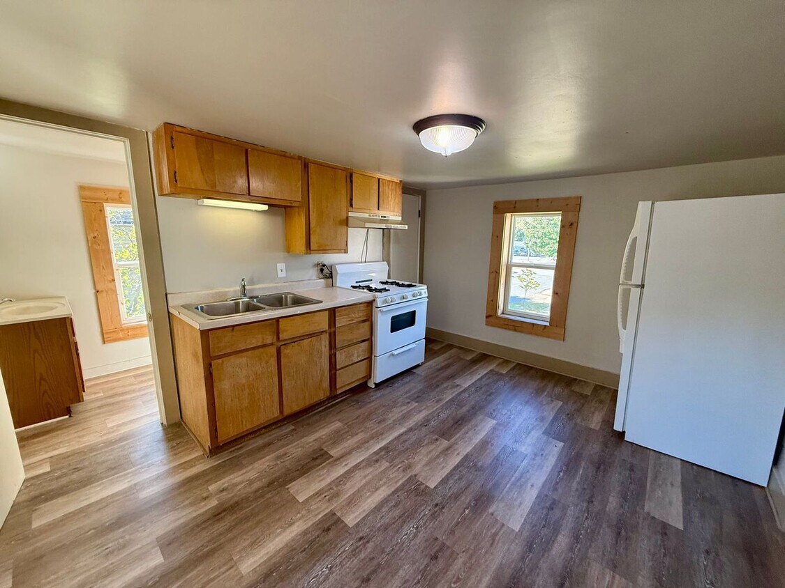 Foto principal - 302 N 2nd Ave