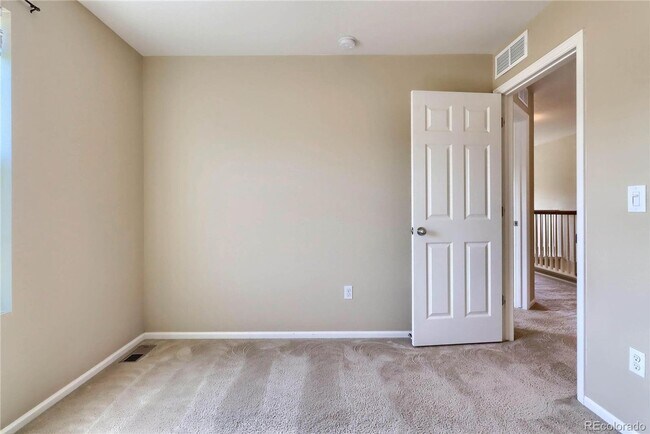 Foto del edificio - Gorgeous 4 bedroom in the highly sought af...