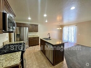Building Photo - 1000 E Blf Vw Dr