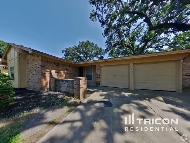 Building Photo - 3328 Woodthrush Ln