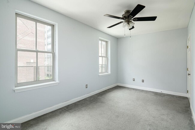 Building Photo - 1502 Mt Vernon St