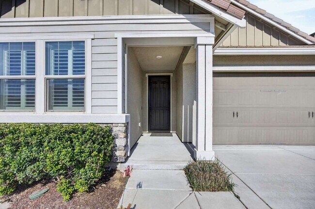 Foto del edificio - Charming 3-Bedroom Haven in Elk Grove with 2 Full Baths and 1603 Sq Ft of Comfort!