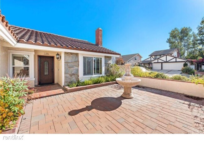 Building Photo - 3 br, 2 bath House - 21072 Avenida Albercon