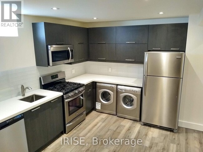 Photo du bâtiment - 11 Donmore Ave