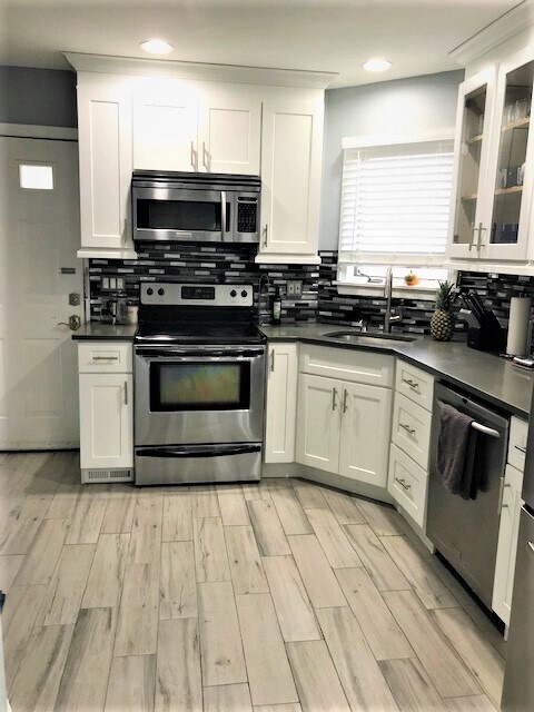 kitchen - 161 Grove St