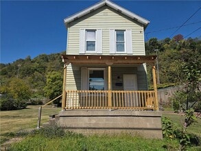 Building Photo - 302 1st St