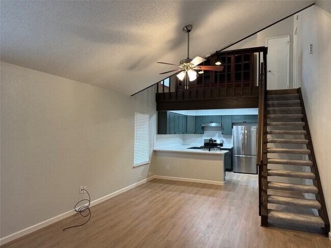 Foto del edificio - 2611 Grants Lake Blvd