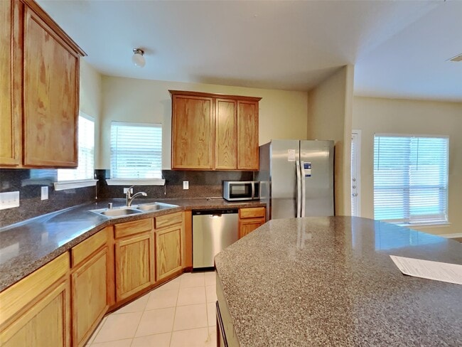 Foto del edificio - 1101 Shadow Glenn Dr