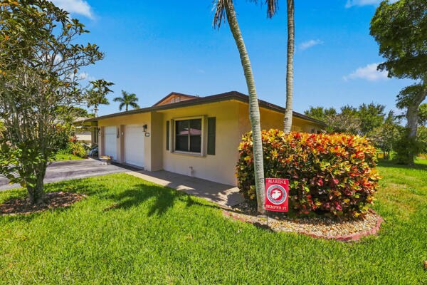Foto del edificio - 1651 Palmland Dr