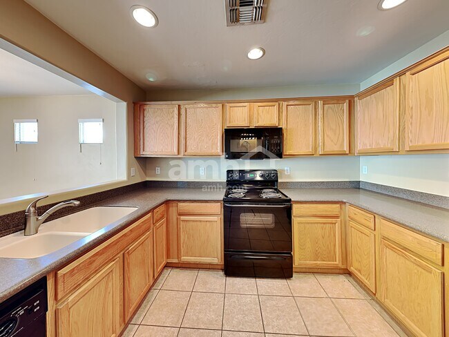 Building Photo - 6056 S Sweet Birch Ln