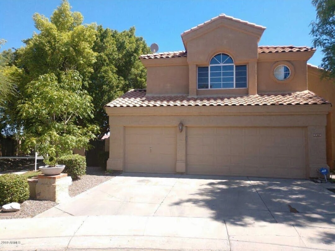 Primary Photo - 3373 E Tanglewood Dr